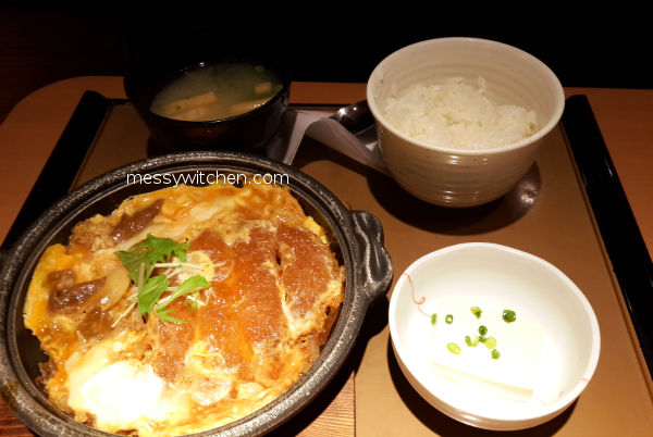Mixed Fried Foods Topped With Egg Teishoku @ Yayoiken やよい軒, Tokyo
